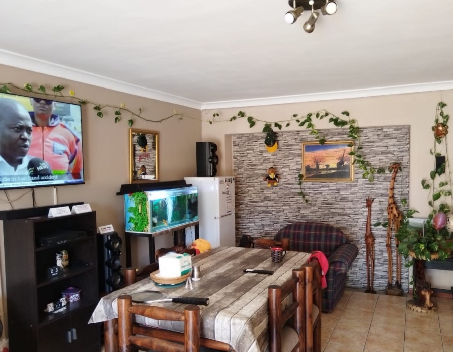 4 Bedroom Property for Sale in Bothasig Western Cape